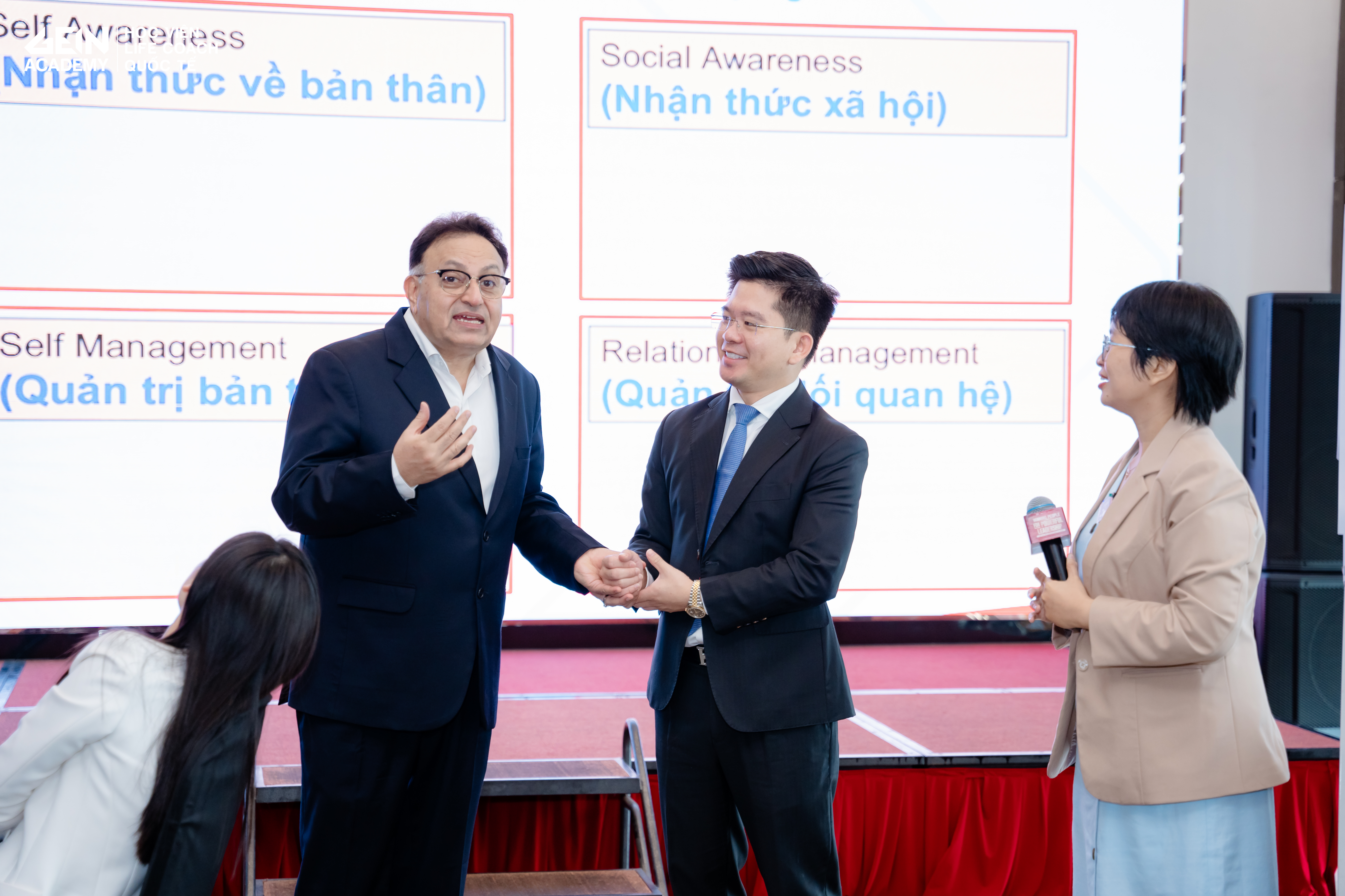 Hình ảnh tác giả 4